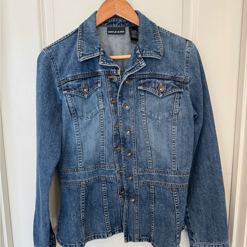 Vintage DKNY Women's Blue Denim Jacket